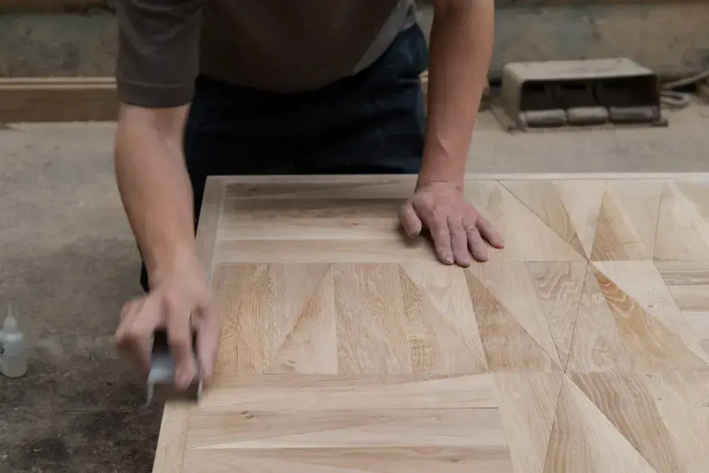 鉄×木のインダストリアル家具。ありのままのカッコよさを追求する